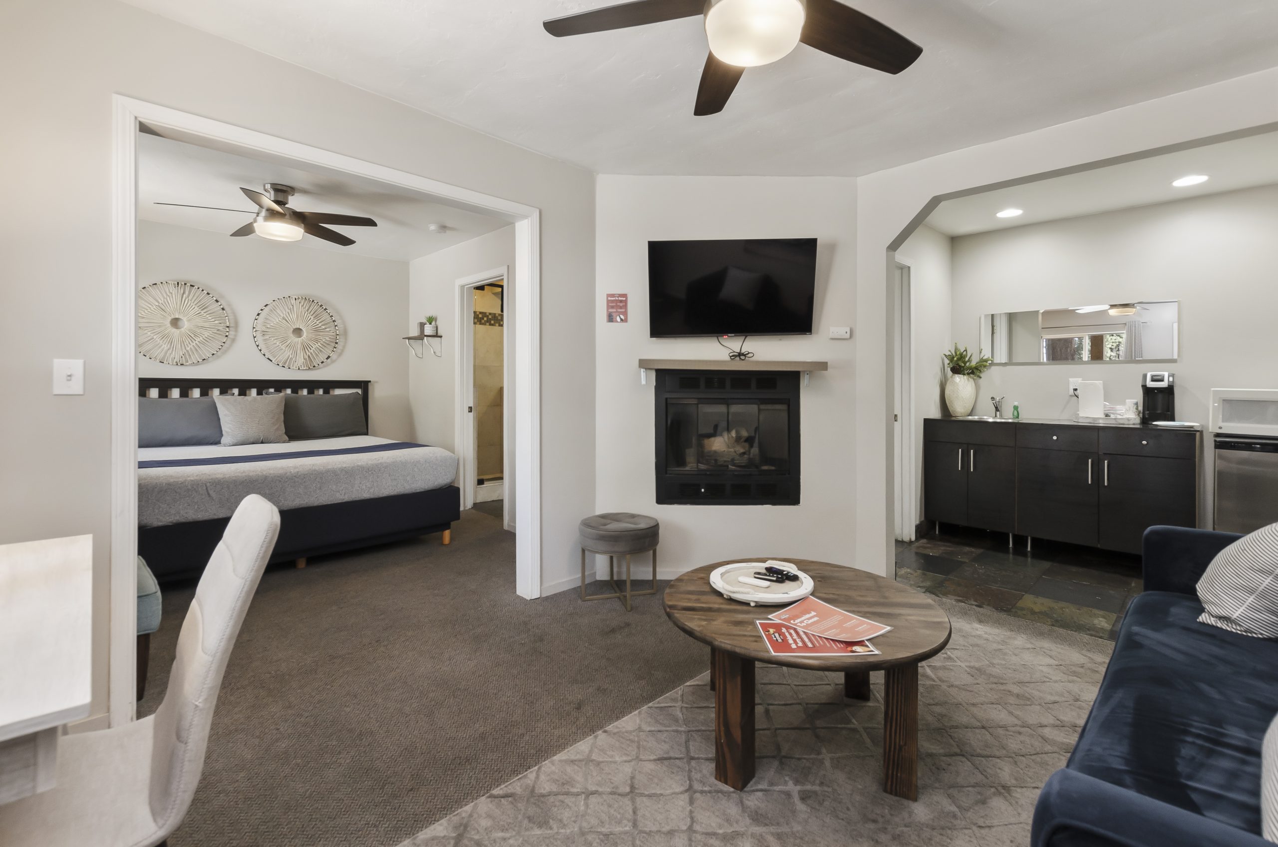Signature King Suite by one of the best contactless Hotels in Lake Tahoe by Playpark Hotels